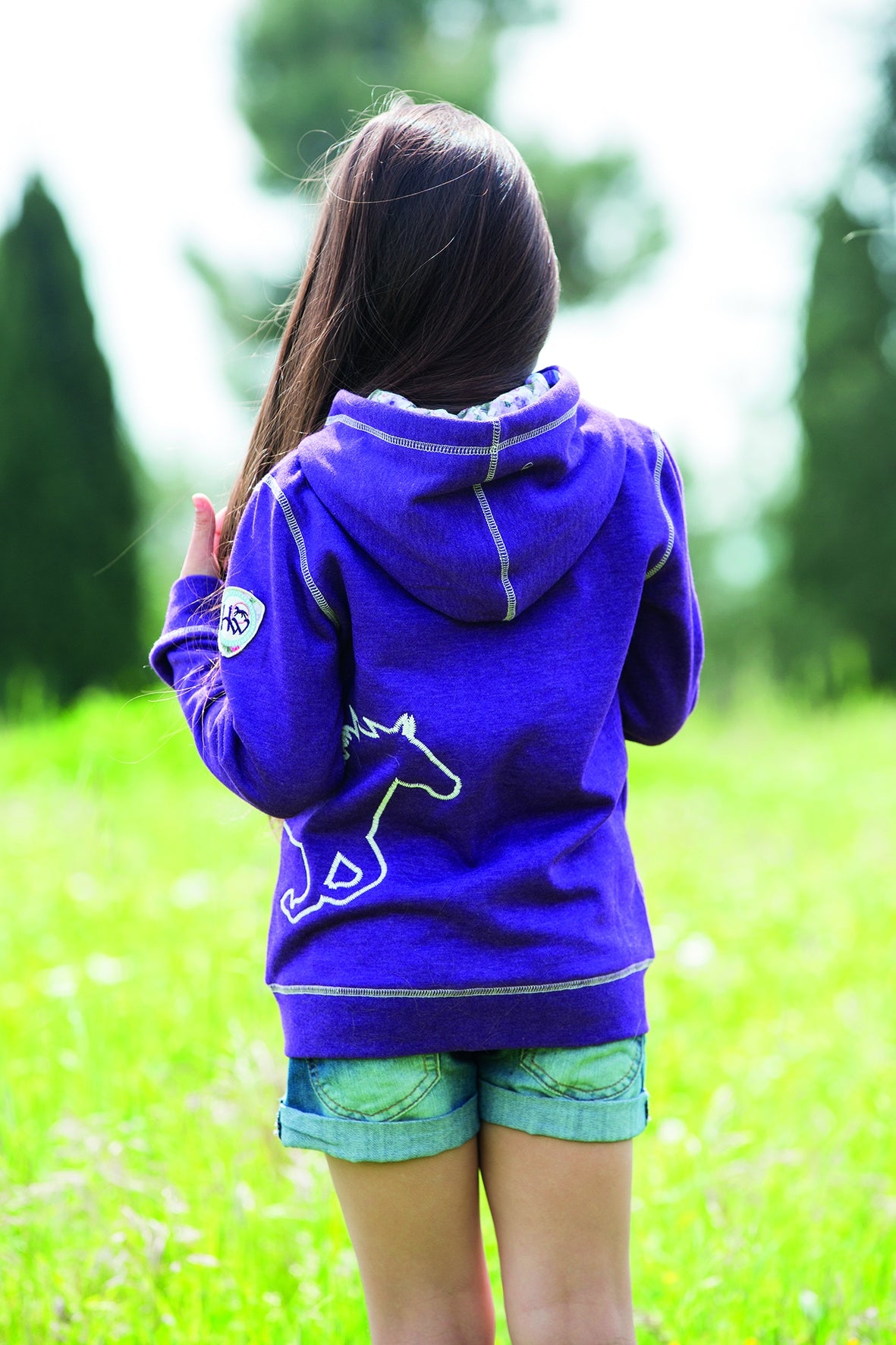 5-714304-purpleback.jpg