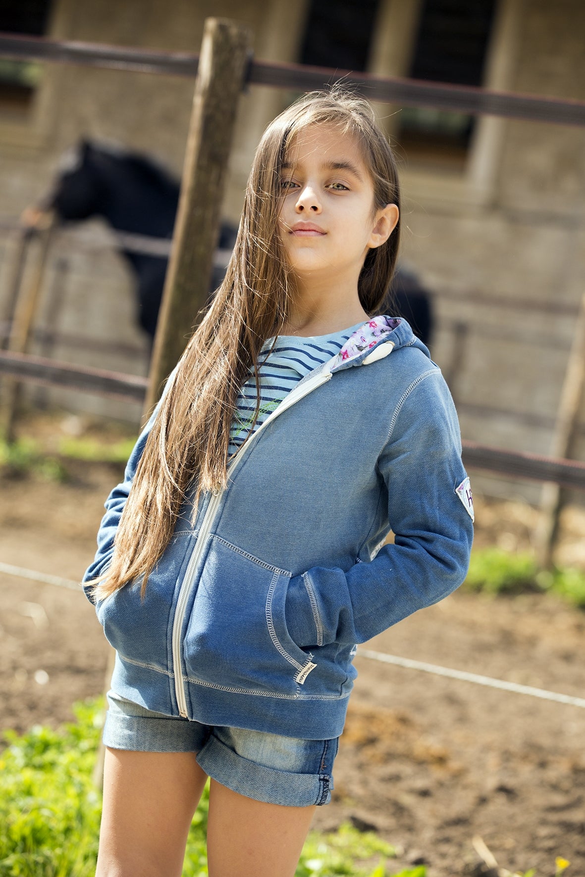 5-714304-lightdenim.jpg