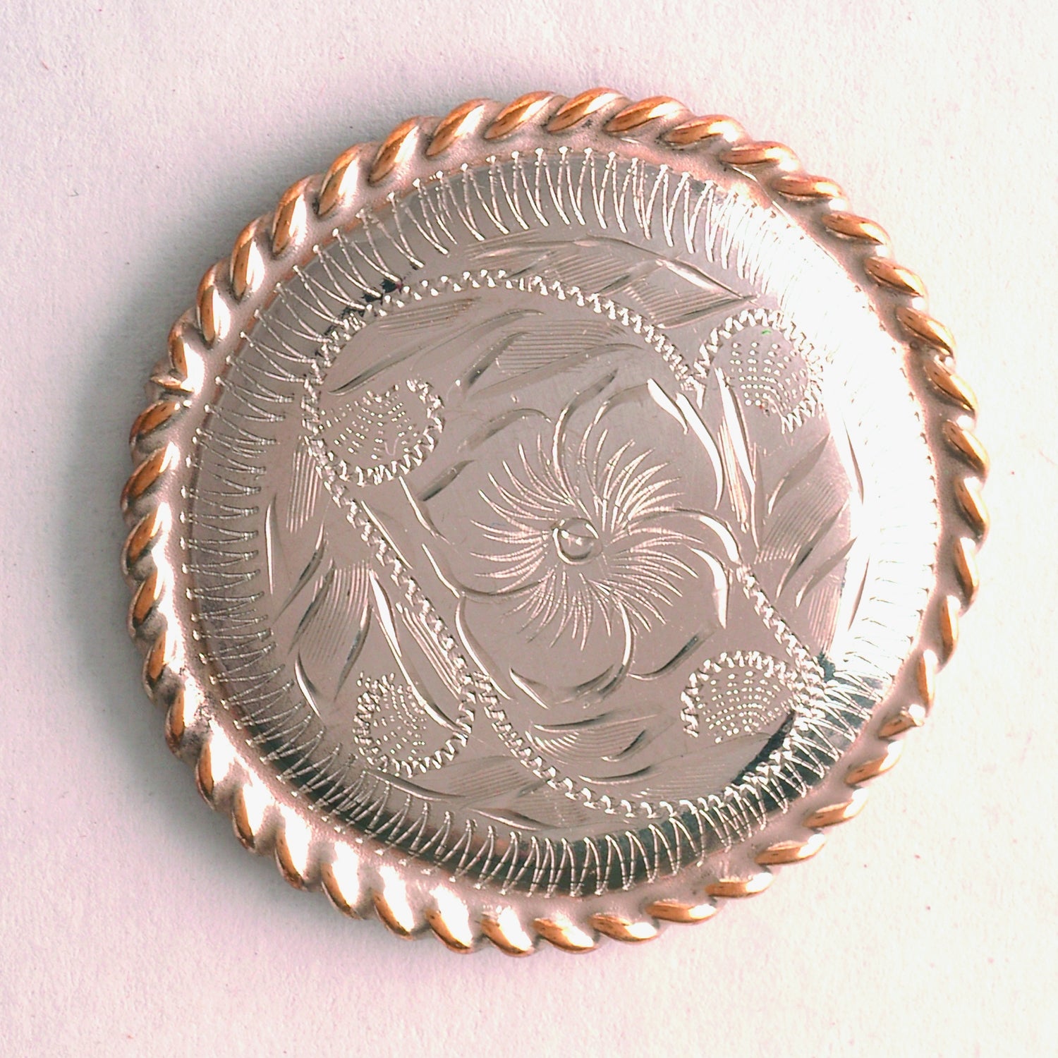 5-880495-loopbackrosette.jpg